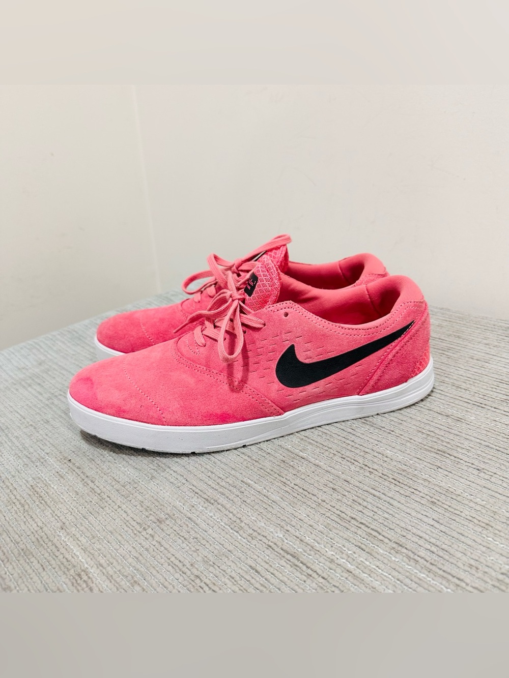Nike SB Eric Koston 2 Digital Pink Black White 580418-660 Men's Size US 10 Rare